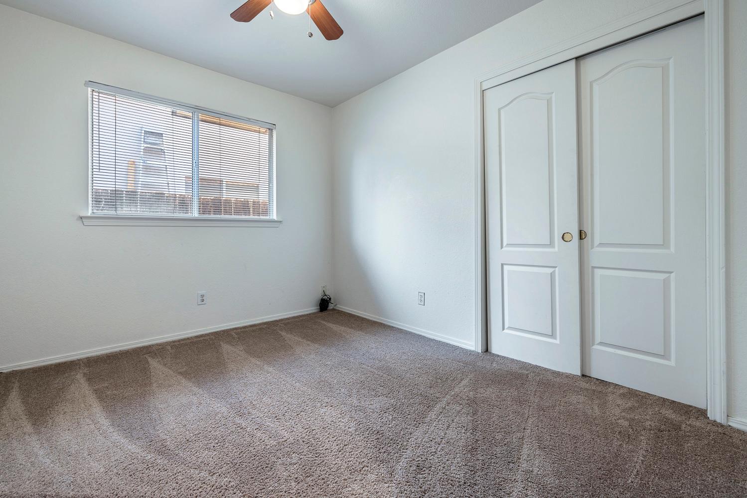 5838 West Fallon Avenue Fresno, CA 93722 - Photo 17 of 34