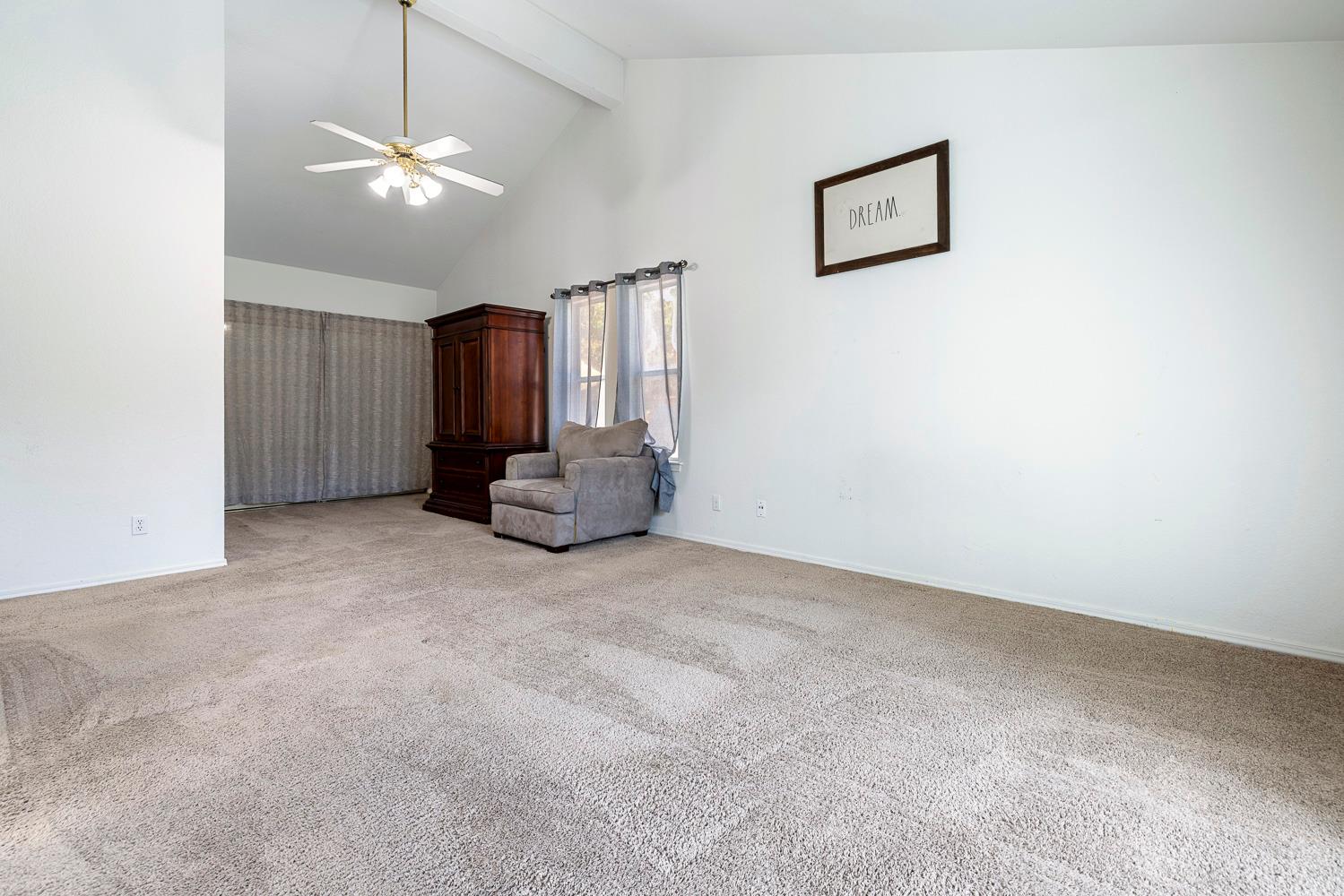 5838 West Fallon Avenue Fresno, CA 93722 - Photo 22 of 34