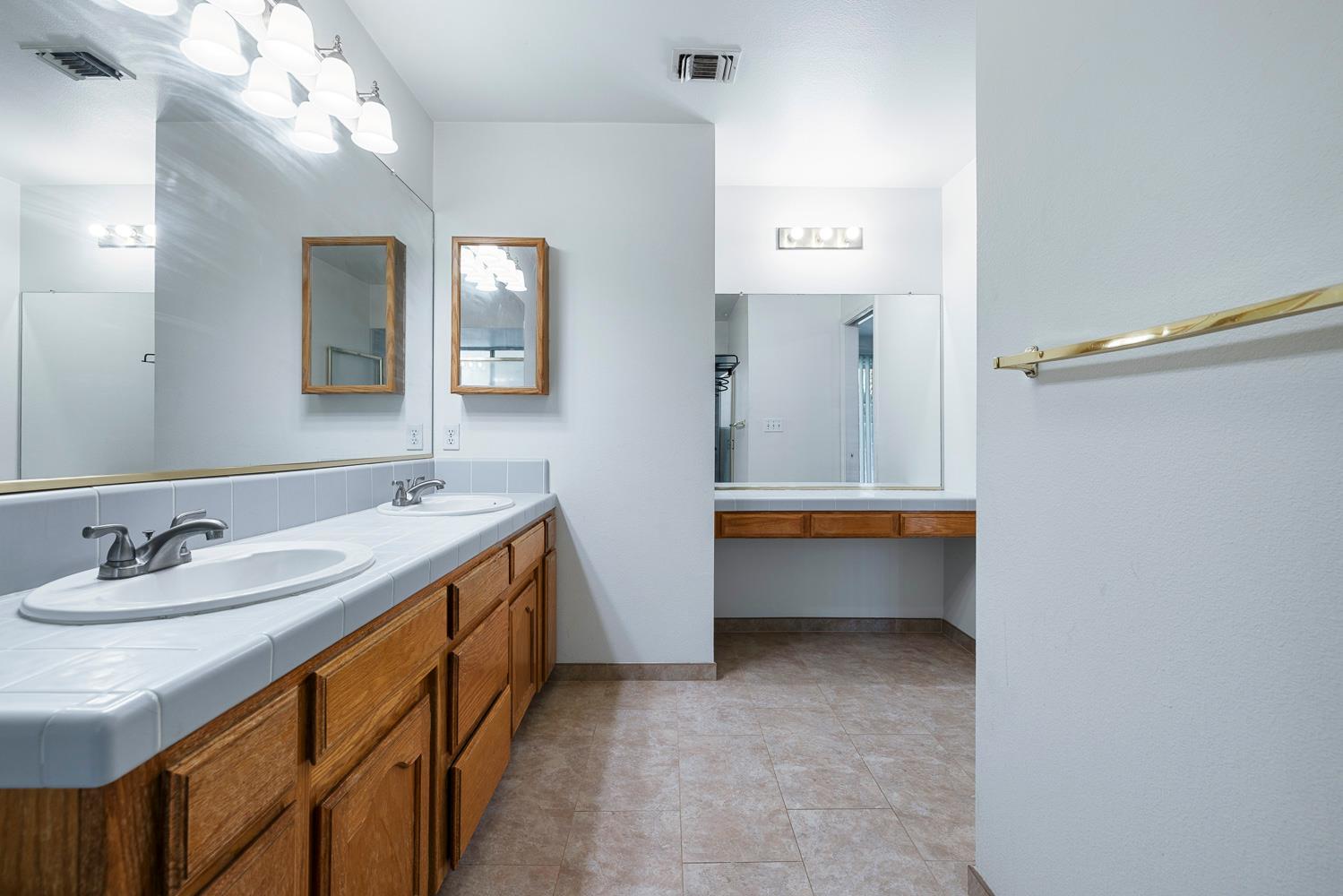 5838 West Fallon Avenue Fresno, CA 93722 - Photo 29 of 34