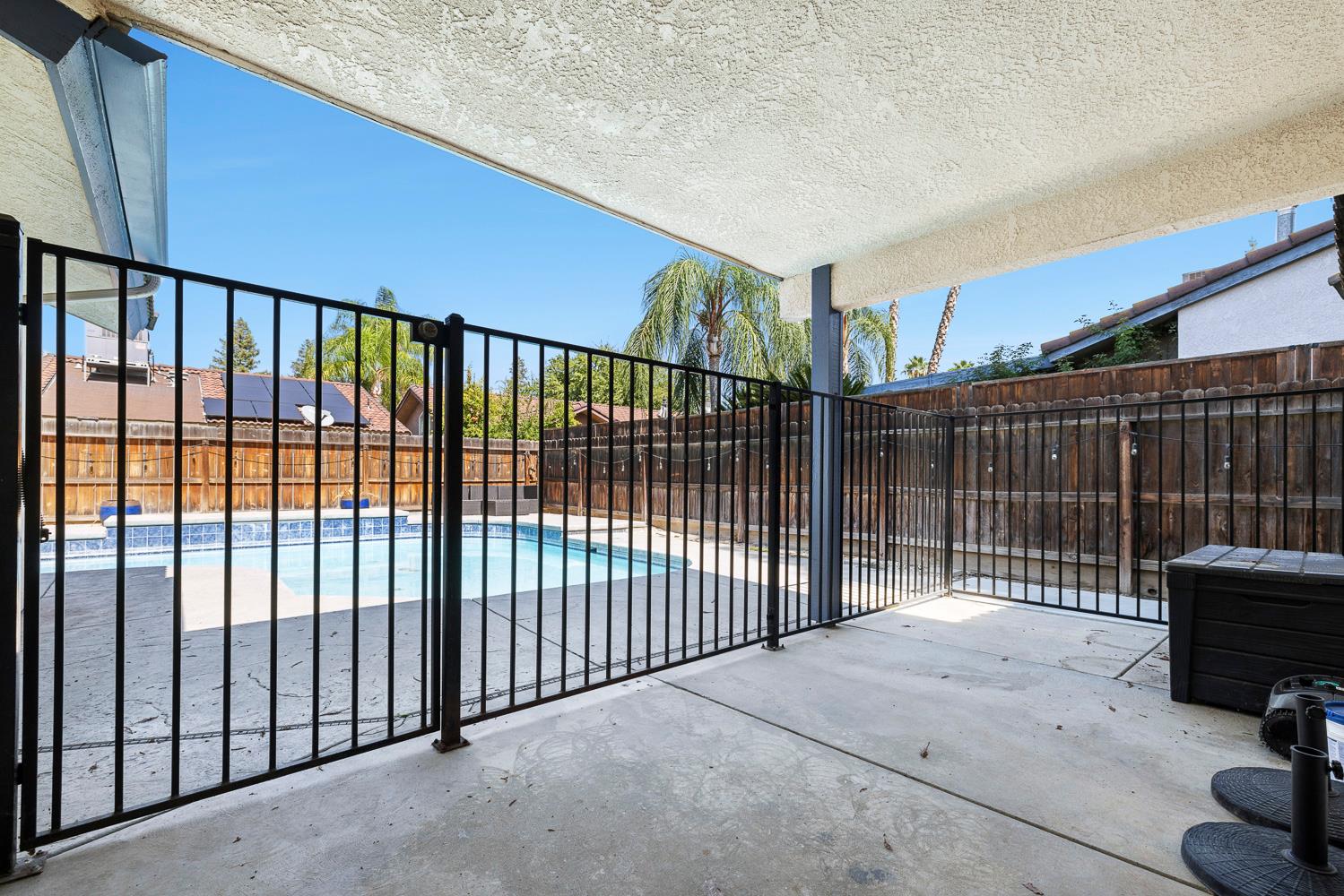 5838 West Fallon Avenue Fresno, CA 93722 - Photo 3 of 34