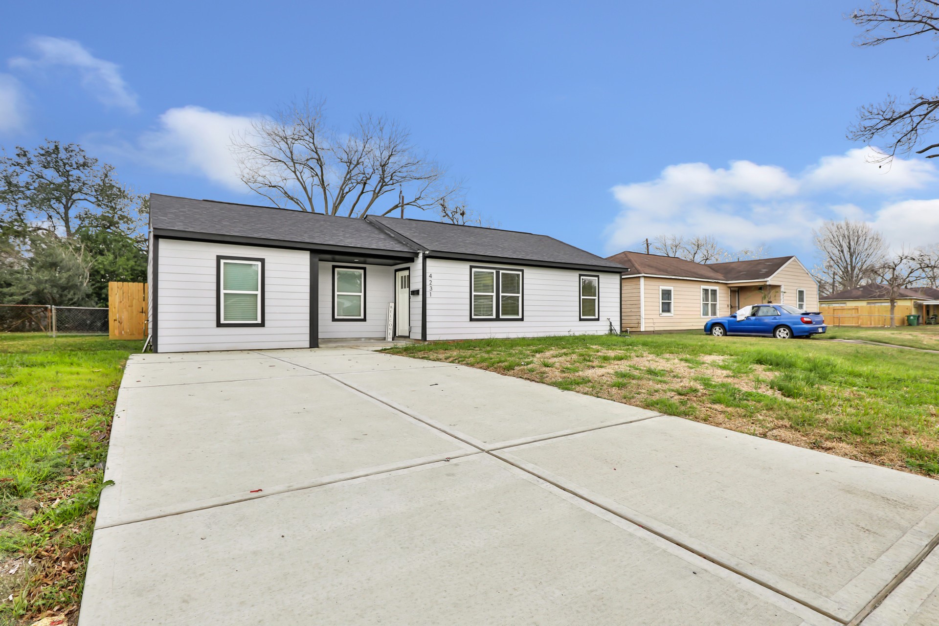 4231 Hartsville Road Houston, TX 77047 - Photo 4 of 23 a front view of house with yard