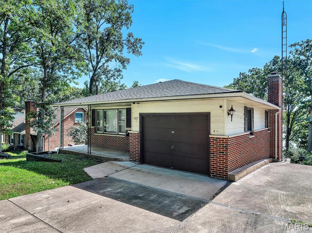 747 Squaw Road Cuba, MO 65453 - Photo 1 of 56