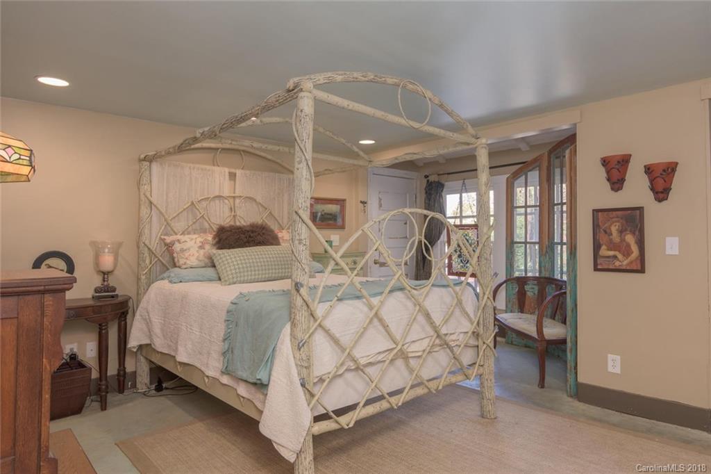 158 Cherokee Road Asheville, NC 28801 - Photo 13 of 23 Gallery Image 13