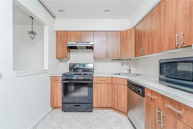 $760,000 | 3107 Emmons Avenue, Unit 2C | Sheepshead Bay
