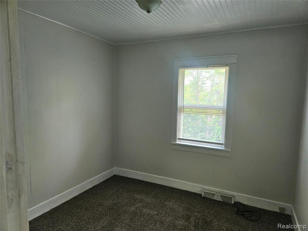 2032 Utley Road Flint, MI 48532 - Photo 7 of 11