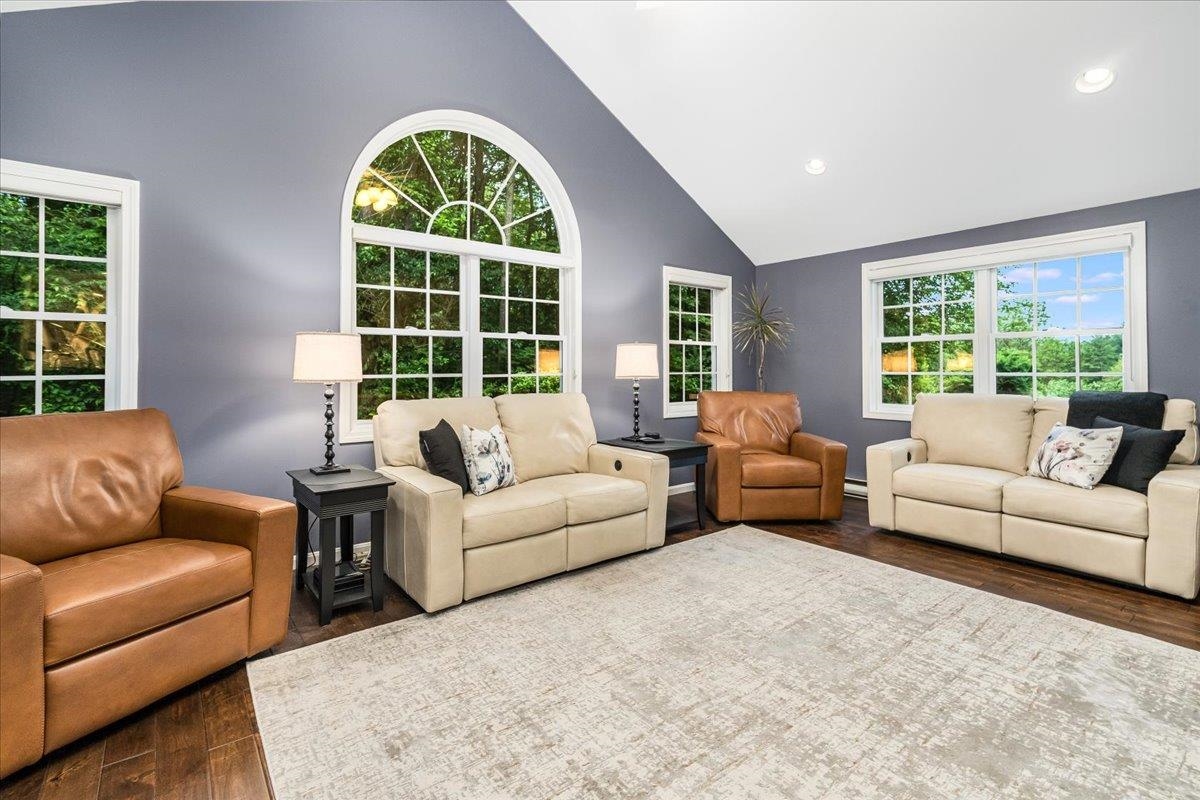 14 Nathaniel Drive Hudson, NH 03051 - Photo 17 of 59