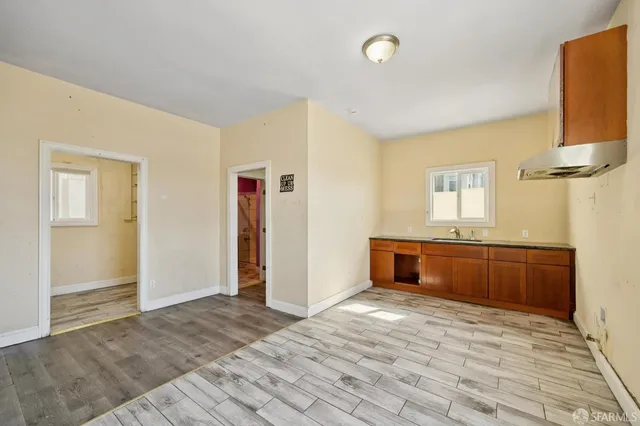 $578,500 | 1005 East 12th Street, Oakland, CA 94606