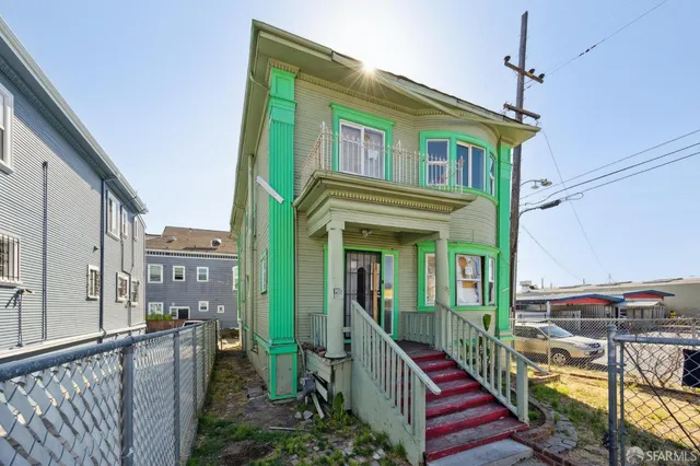 $519,500 | 1005 East 12th Street, Oakland, CA 94606