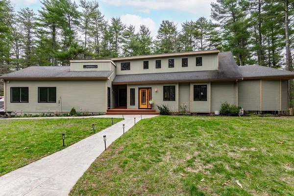 $998,000 | 170 Pine Street, Norton, MA 02766