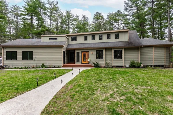 $998,000 | 170 Pine Street, Norton, MA 02766