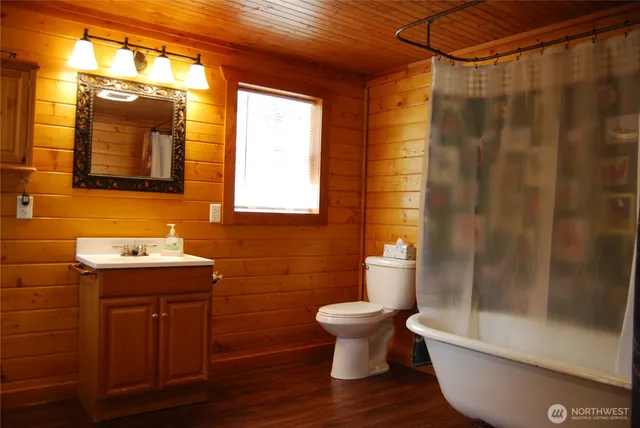 $299,900 | 31 Summit Lake Road, Tonasket, WA 98855