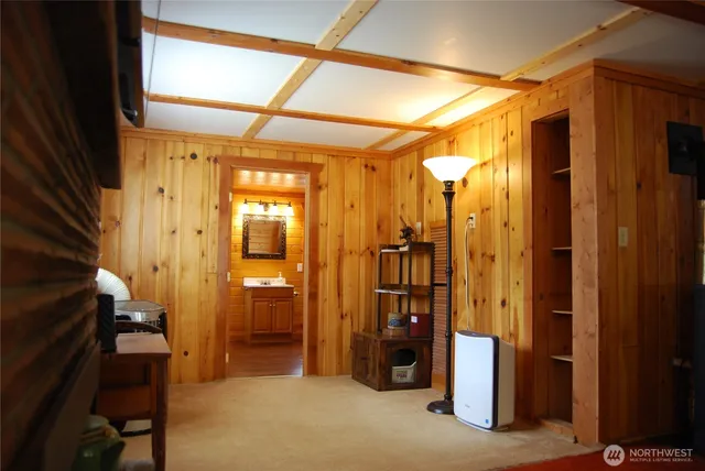 $299,900 | 31 Summit Lake Road, Tonasket, WA 98855