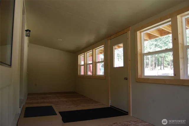 $299,900 | 31 Summit Lake Road, Tonasket, WA 98855