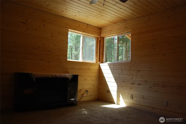 $299,900 | 31 Summit Lake Road, Tonasket, WA 98855