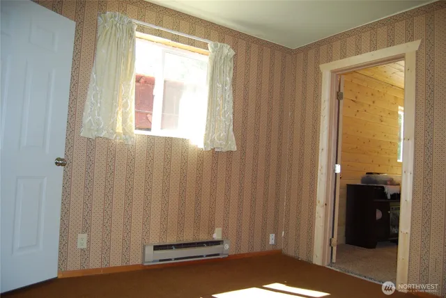 $299,900 | 31 Summit Lake Road, Tonasket, WA 98855