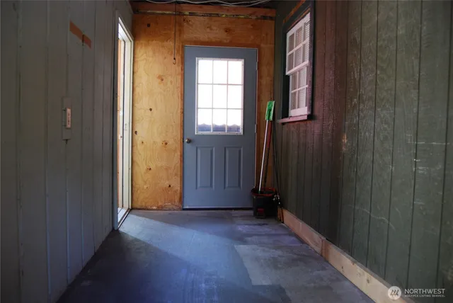 $299,900 | 31 Summit Lake Road, Tonasket, WA 98855