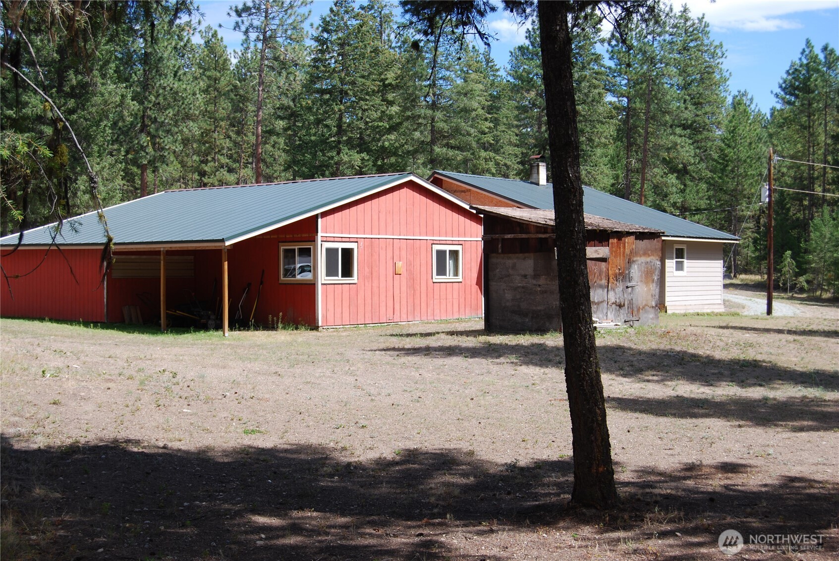 31 Summit Lake Road Tonasket, WA 98855 - Photo 5 of 35