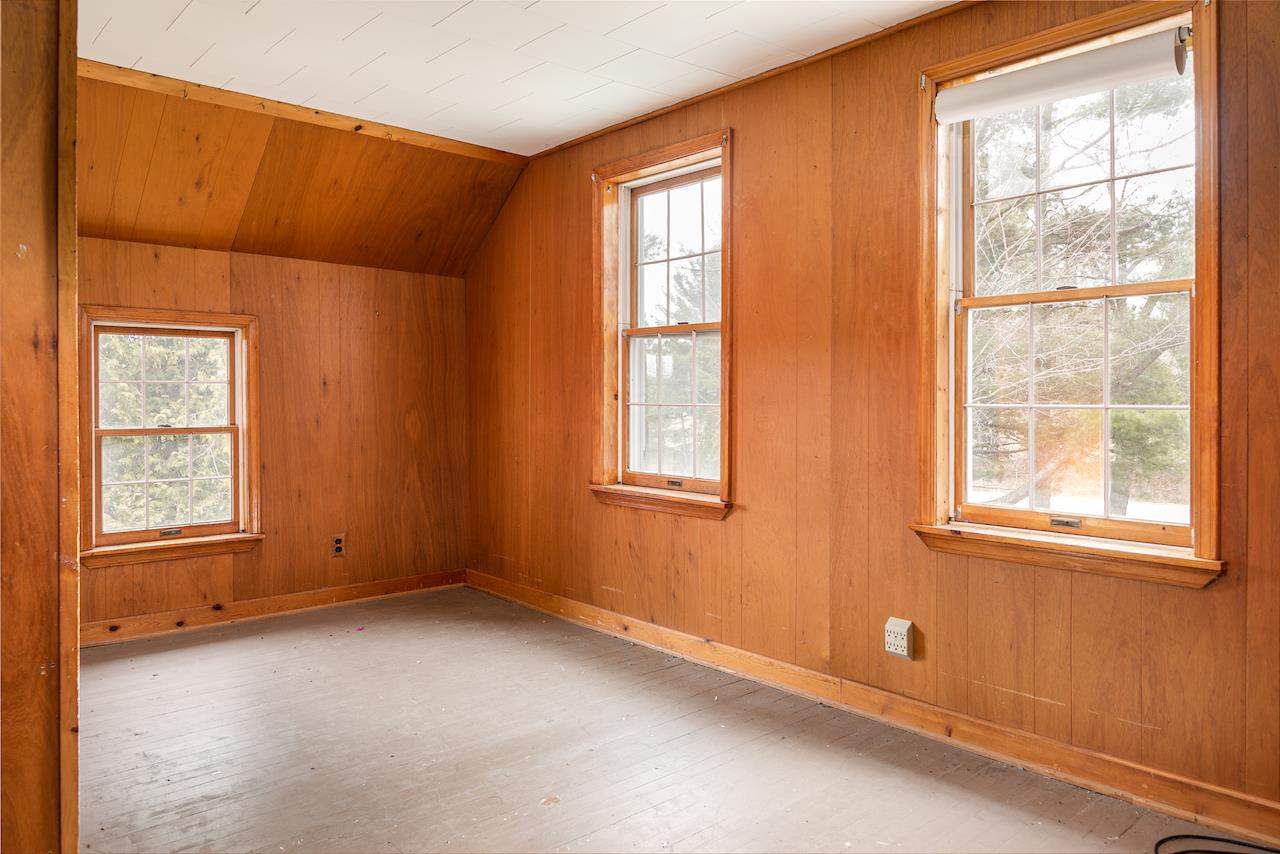 12426 South Maple City Road Maple City, MI 49664 - Photo 47 of 98 1889228-46.JPG
