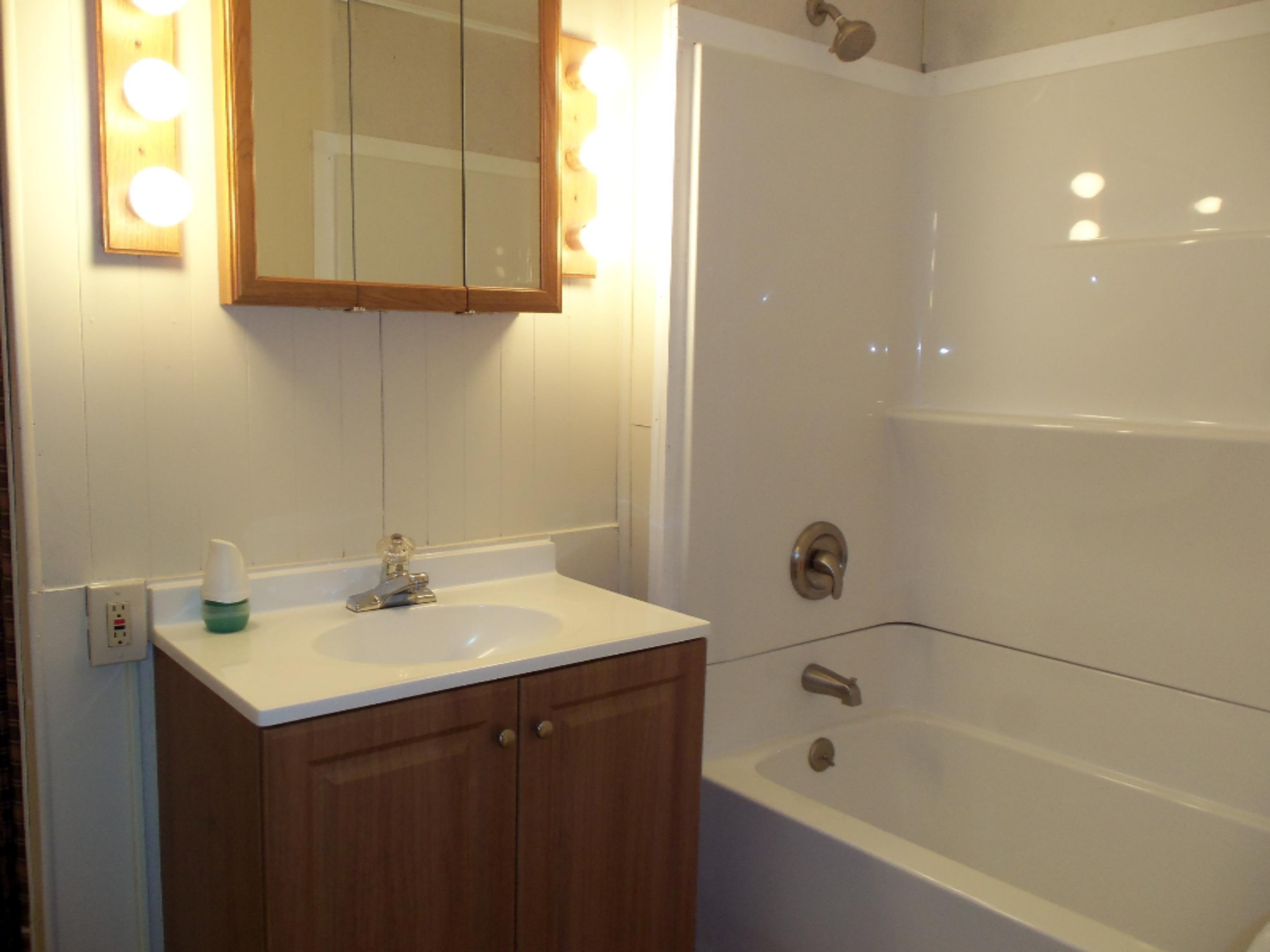 712 East Girard Road Quincy, MI 49082 - Photo 11 of 27 101_4121