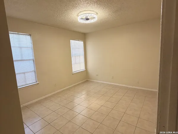 $1,095 | 808 West Olmos Drive, San Antonio, TX 78212
