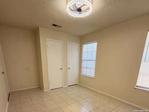 $1,095 | 808 West Olmos Drive, San Antonio, TX 78212
