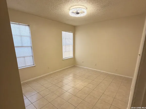 $1,095 | 808 West Olmos Drive, San Antonio, TX 78212