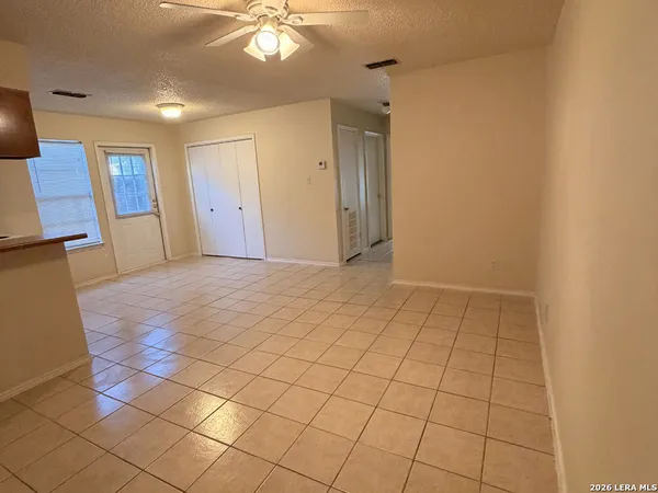 $1,095 | 808 West Olmos Drive, San Antonio, TX 78212