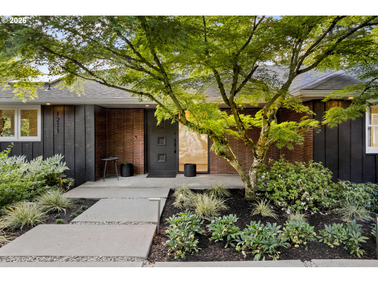 1211 Southwest Highland Road Portland, OR 97221 - Photo 3 of 48 Gallery Image 3
