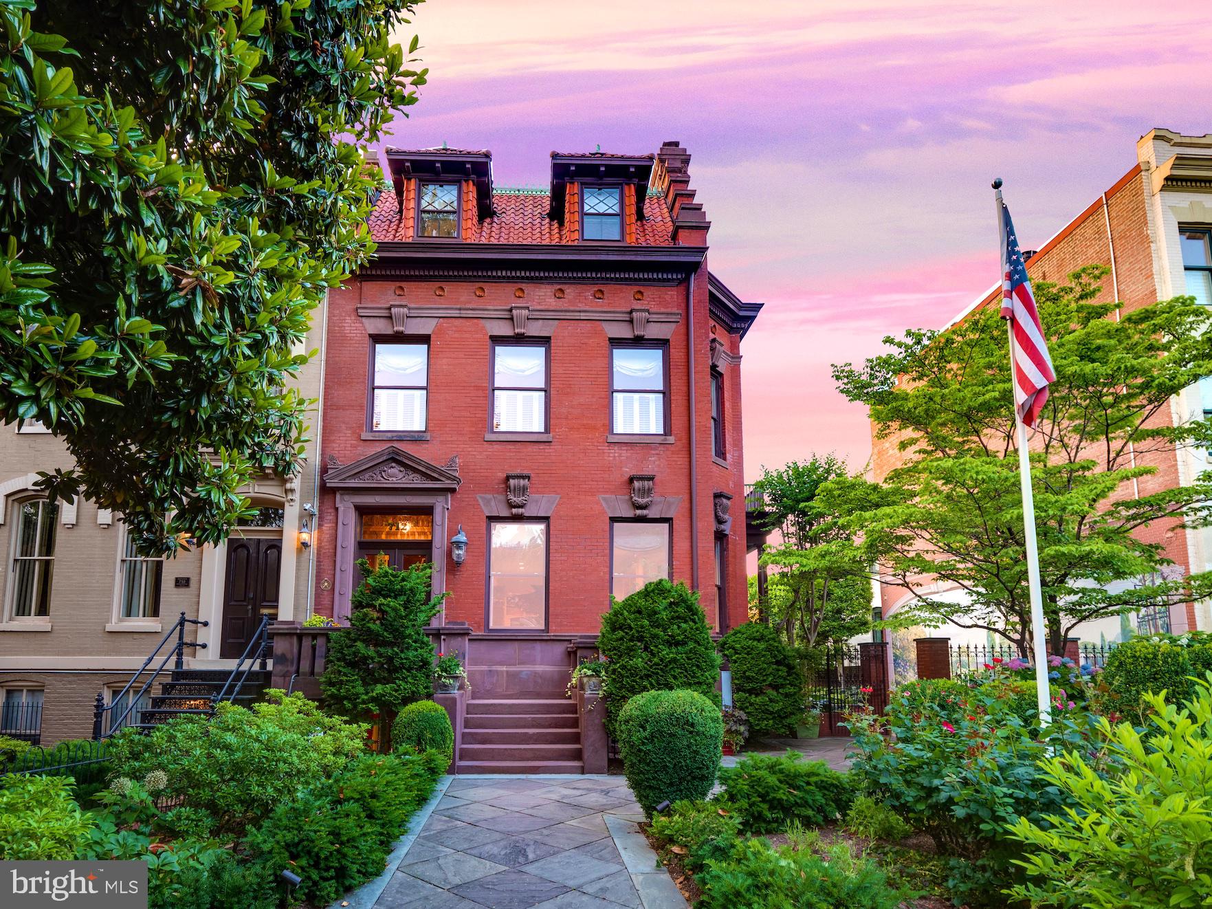 712 East Capitol Street Northeast Washington, DC 20003 - Photo 2 of 79