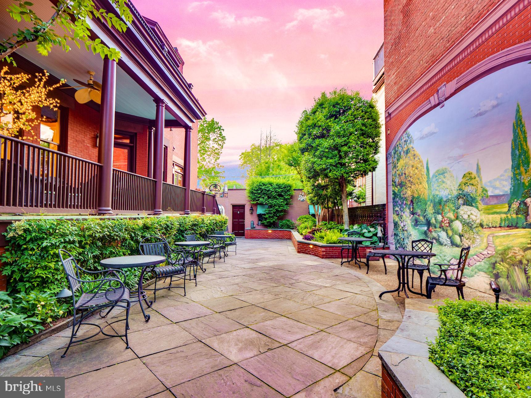 712 East Capitol Street Northeast Washington, DC 20003 - Photo 15 of 79