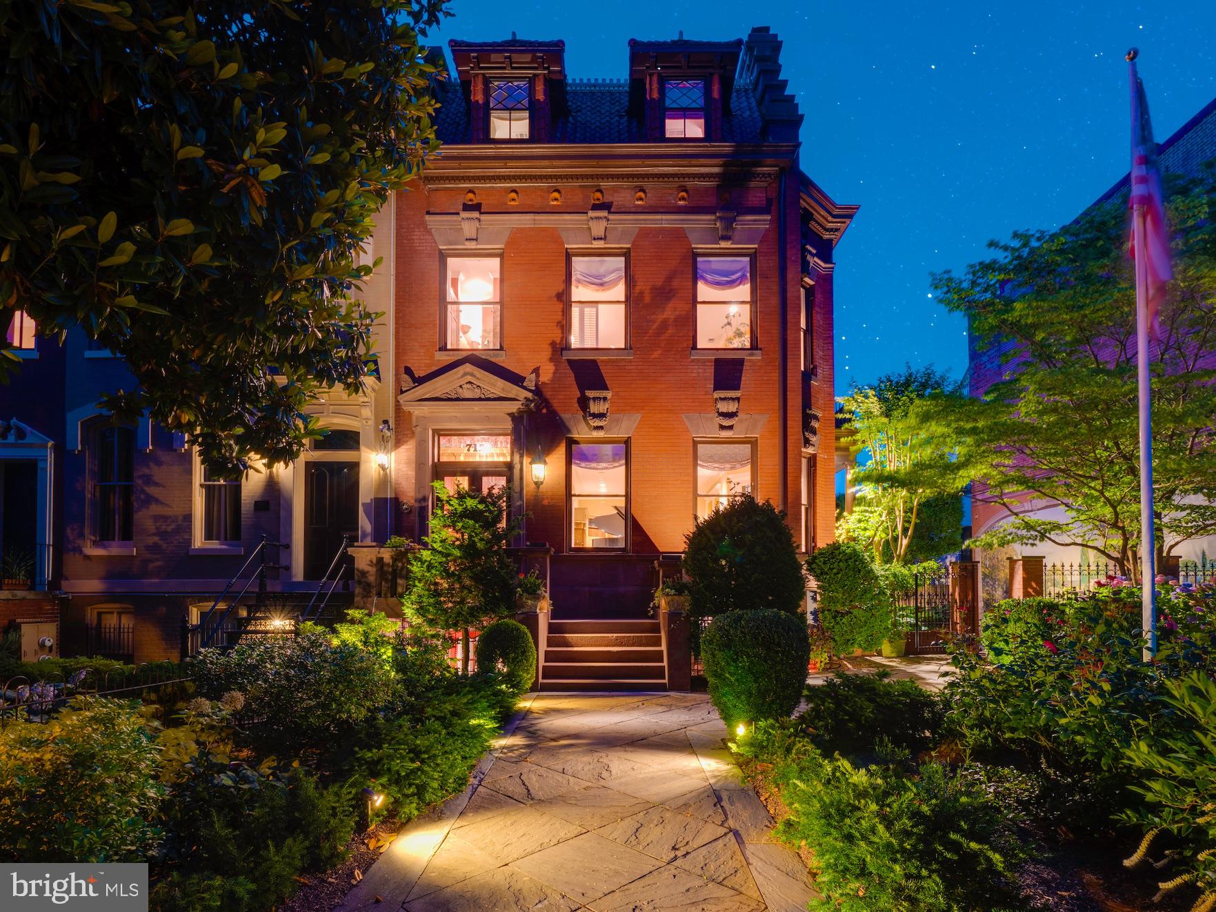 712 East Capitol Street Northeast Washington, DC 20003 - Photo 3 of 79