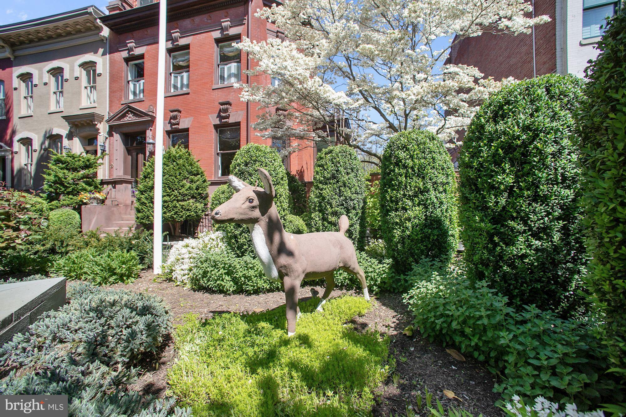 712 East Capitol Street Northeast Washington, DC 20003 - Photo 4 of 79 The Deer House mascot