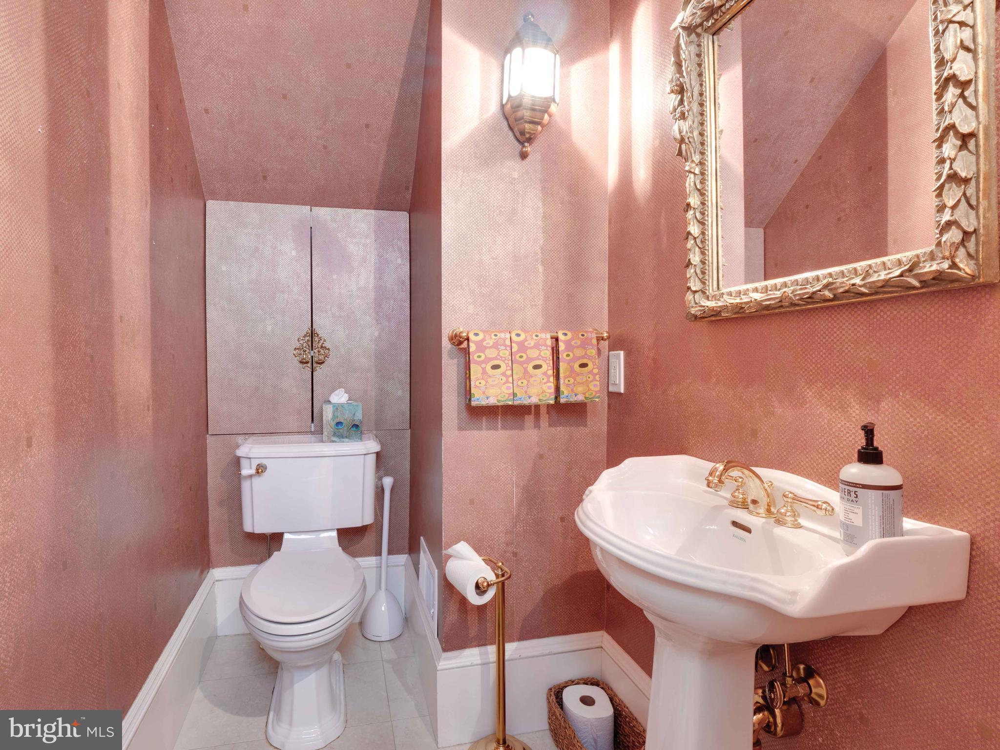 712 East Capitol Street Northeast Washington, DC 20003 - Photo 38 of 79