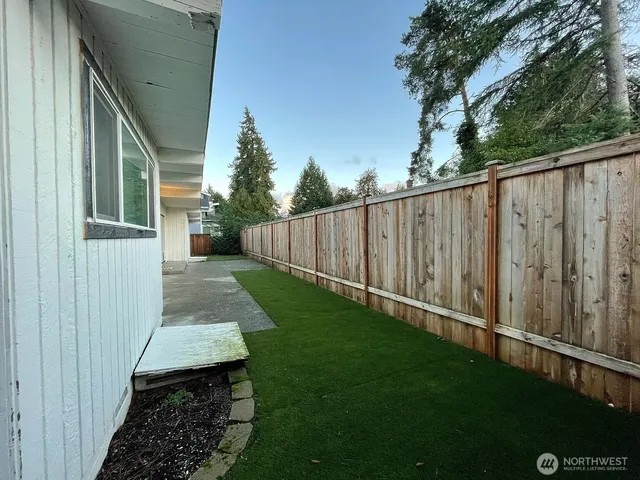 $4,700 | 11013 Southeast 31st Street, Bellevue, WA 98004