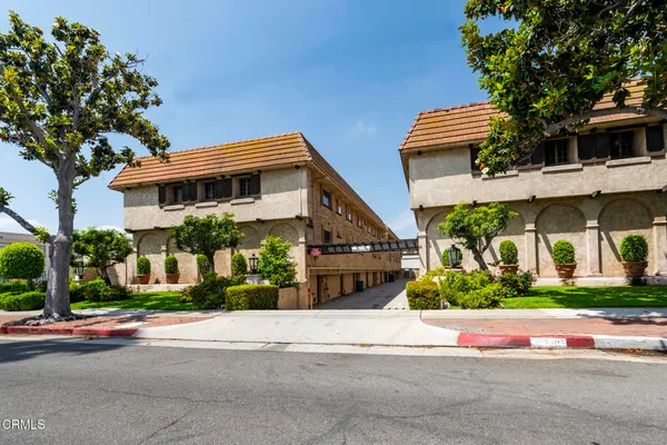 $799,000 | 105 North Almansor Street, Unit 6, Alhambra, CA 91801