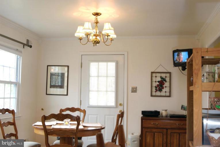 11913 Callow Terrace Laurel, MD 20708 - Photo 5 of 29 Dining Room/Eat-In Kitchen