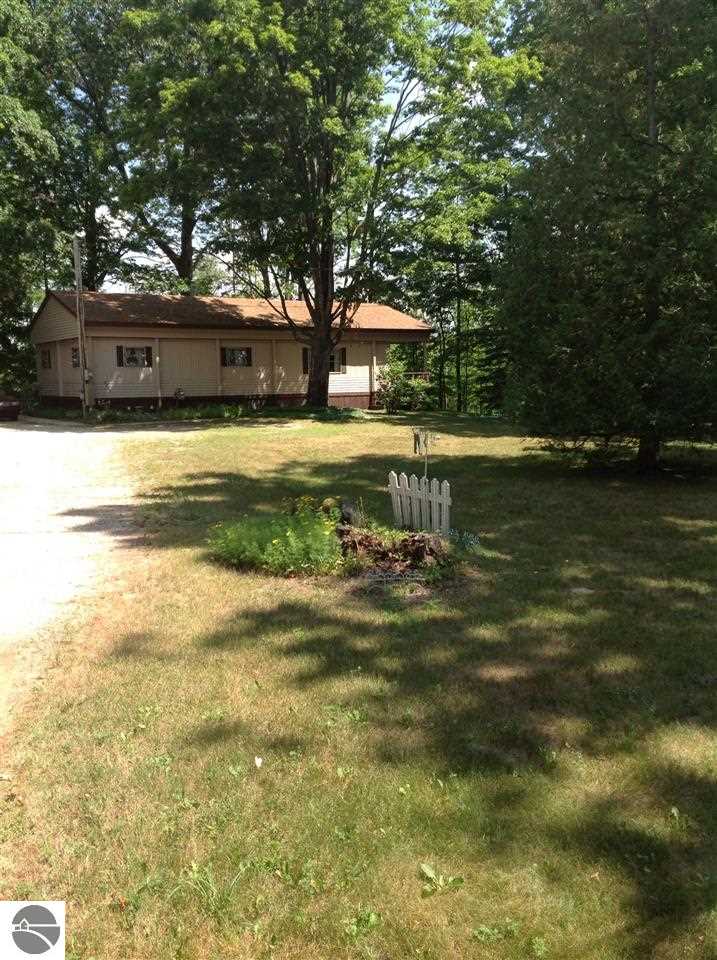 2723 Tonawanda Road Grawn, MI 49637 - Photo 45 of 53 1775030-49.JPG