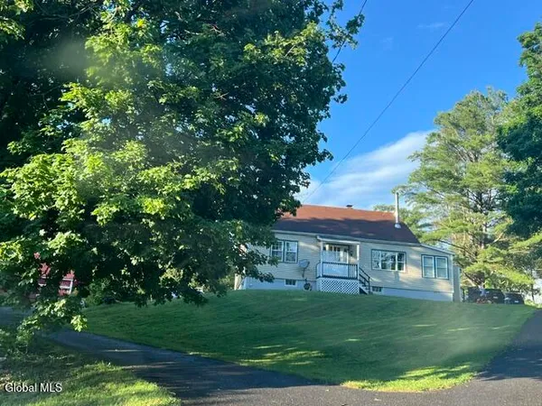 $279,900 | 43 Frisbee Street, East Chatham, NY 12060