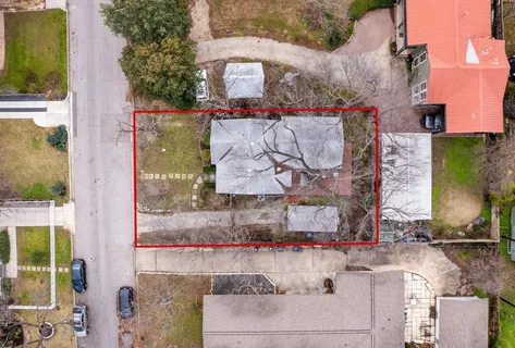 $870,000 | 2108 Glendale Place, Austin, TX 78704