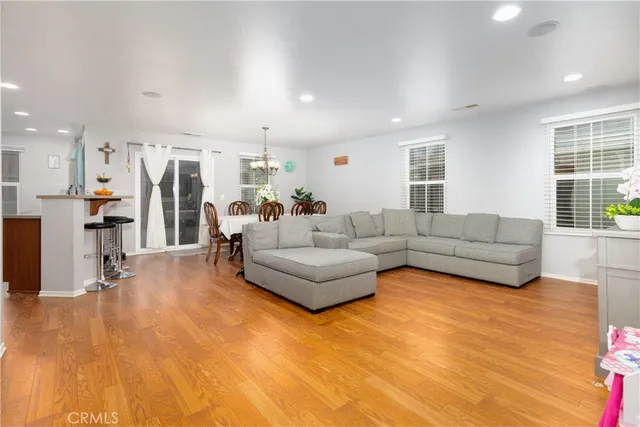 $519,900 | 684 Julian Avenue, San Jacinto, CA 92582