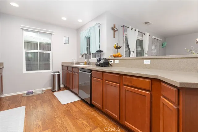 $519,900 | 684 Julian Avenue, San Jacinto, CA 92582