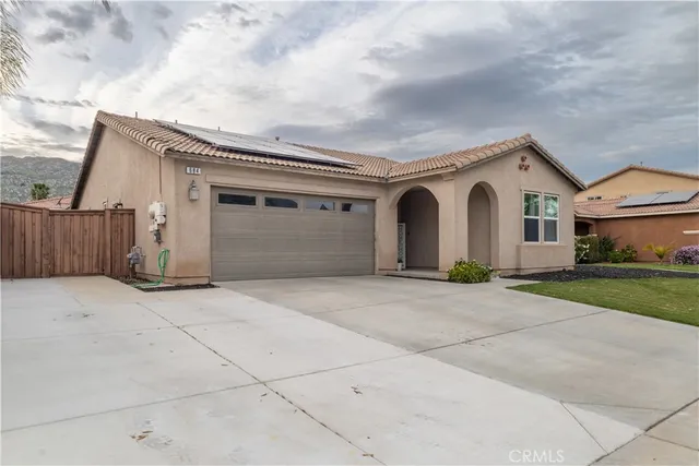$519,900 | 684 Julian Avenue, San Jacinto, CA 92582