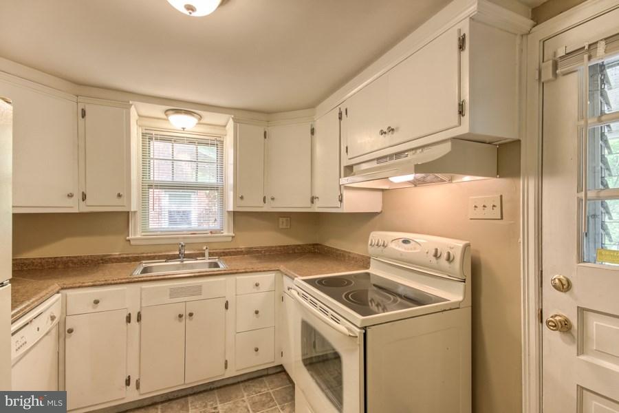 2413 Rudy Road Harrisburg, PA 17104 - Photo 13 of 25 Gallery Image 13