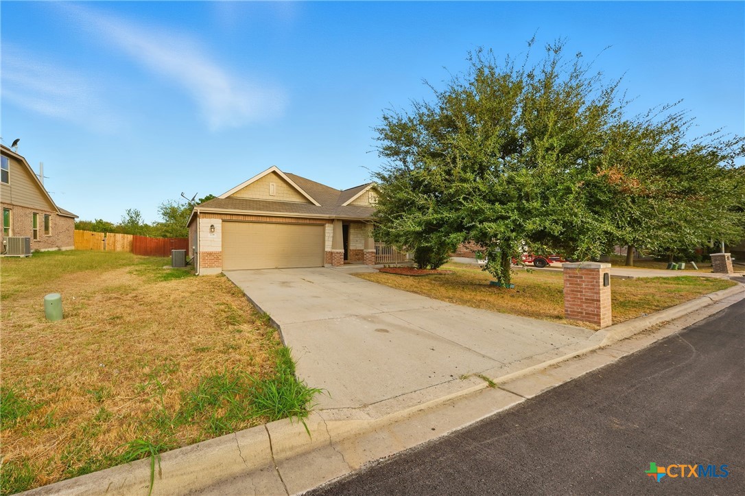a view of house with outdoor space