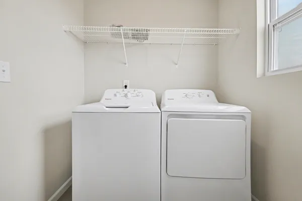 $389,900 | 12861 High Rdg Court, Freeport, MI 49325