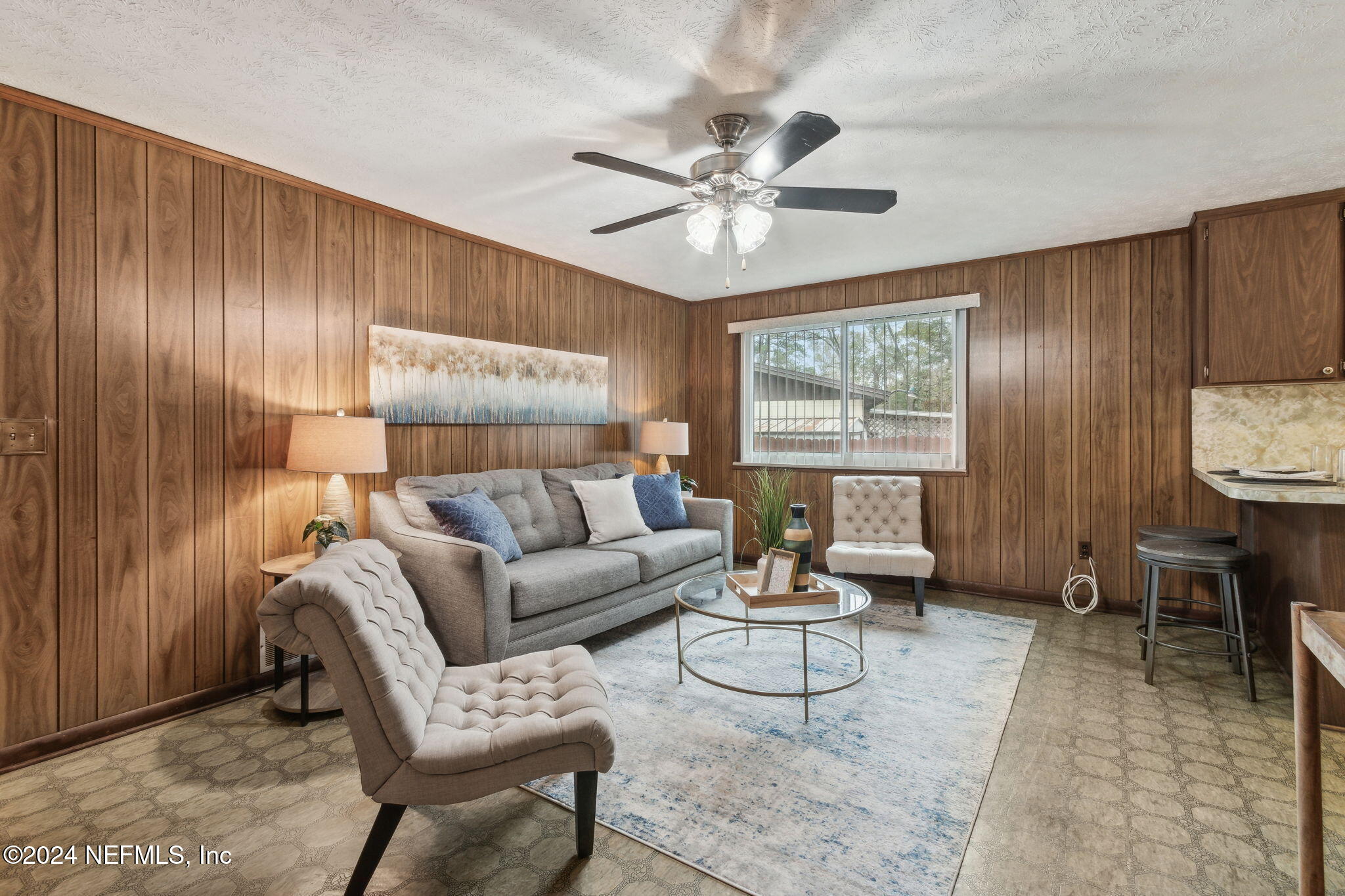 8585 Thims Avenue Jacksonville, FL 32221 - Photo 15 of 42 Family room