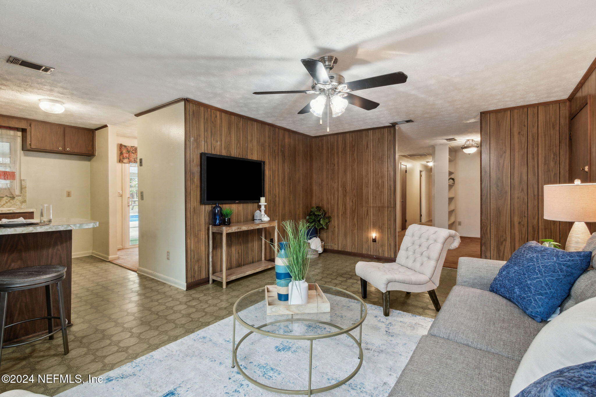 8585 Thims Avenue Jacksonville, FL 32221 - Photo 17 of 42 Family room