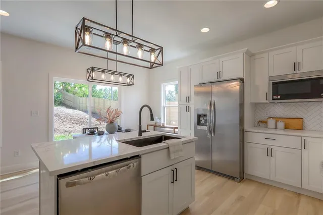 $529,000 | 427 West Linden Avenue, Independence, MO 64050