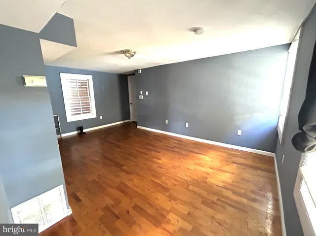 $1,400 | 141 High Street, Unit 1, Mount Holly, NJ 08060