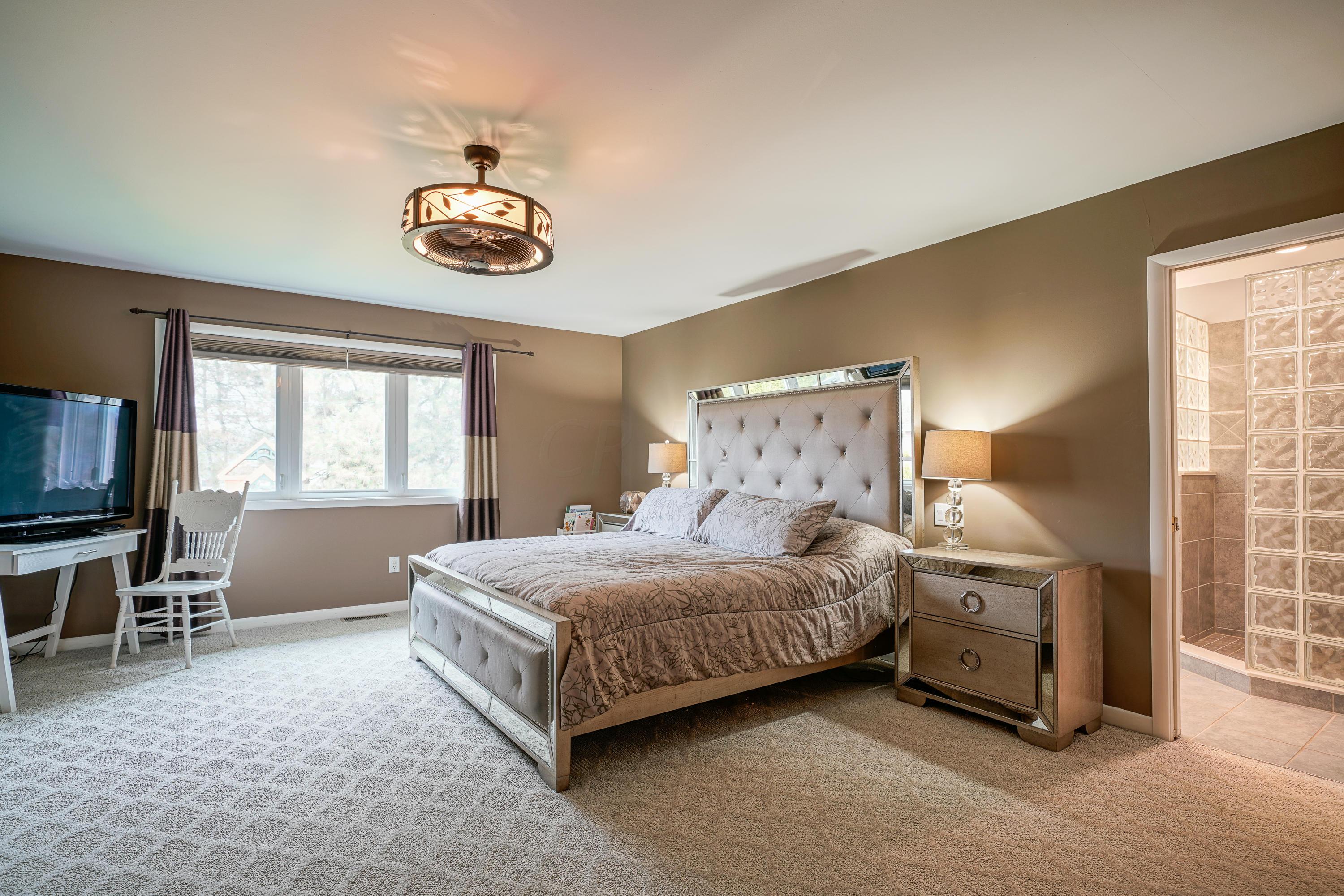 1468 Zollinger Road Columbus, OH 43221 - Photo 14 of 40